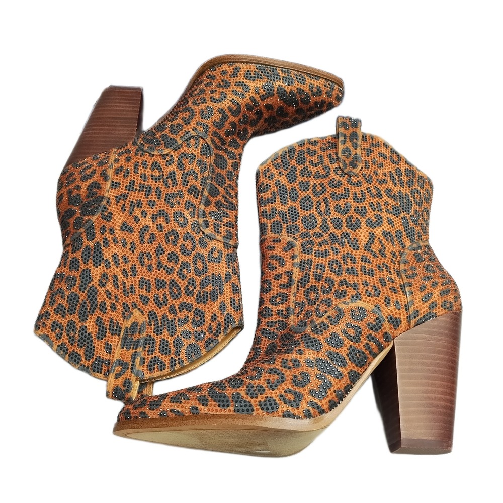 Jessica Simpson Cissely 3 Western Booties Womens Size 9.5M Multi Leopard Print
